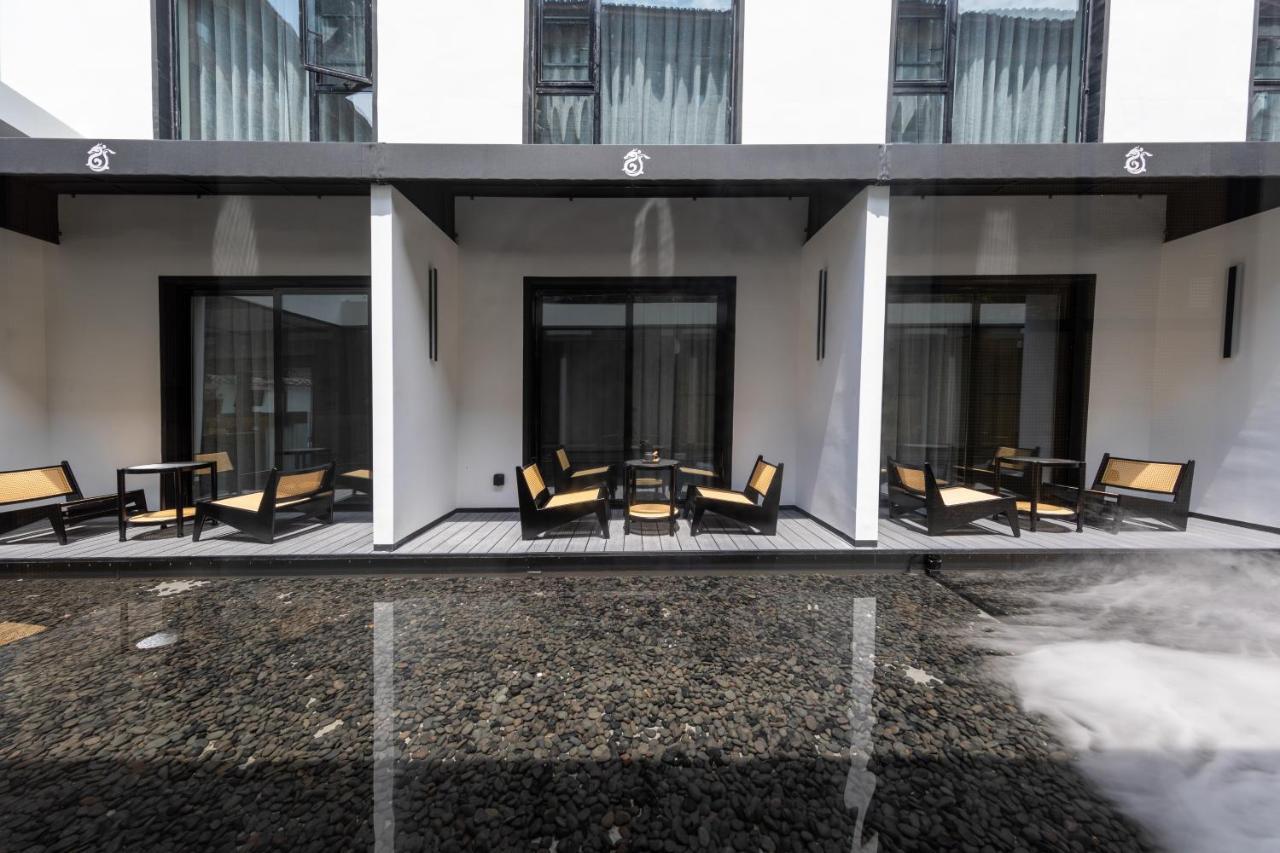 Gongxili - Xige Hotel Free Welcome Tea And Dessert Чэнду Экстерьер фото
